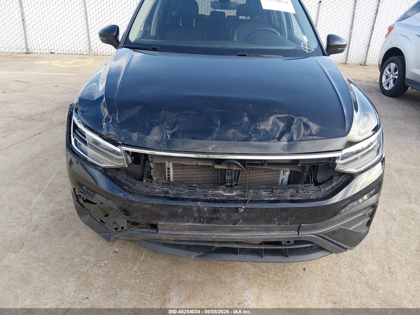 2024 VOLKSWAGEN TIGUAN auction photo 6