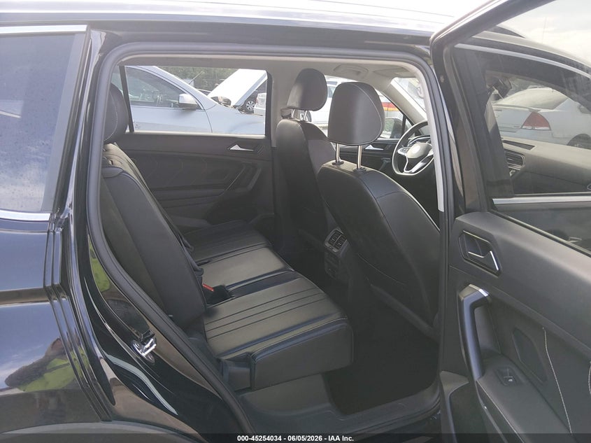 2024 VOLKSWAGEN TIGUAN auction photo 8