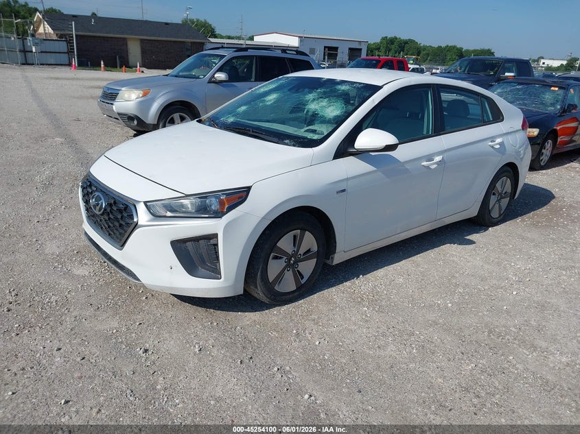 2020 HYUNDAI IONIQ HYBRID auction photo 2