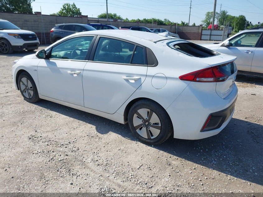 2020 HYUNDAI IONIQ HYBRID auction photo 3