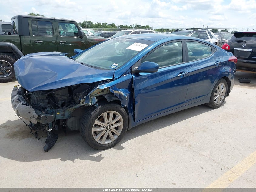 2015 HYUNDAI ELANTRA auction photo 2