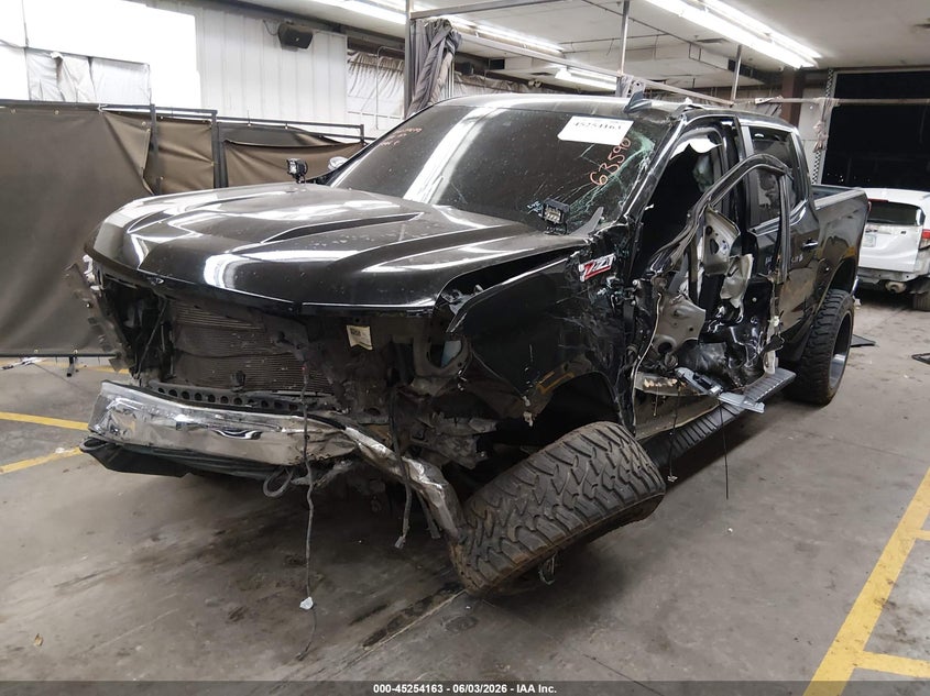 2023 CHEVROLET SILVERADO 1500 auction photo 2