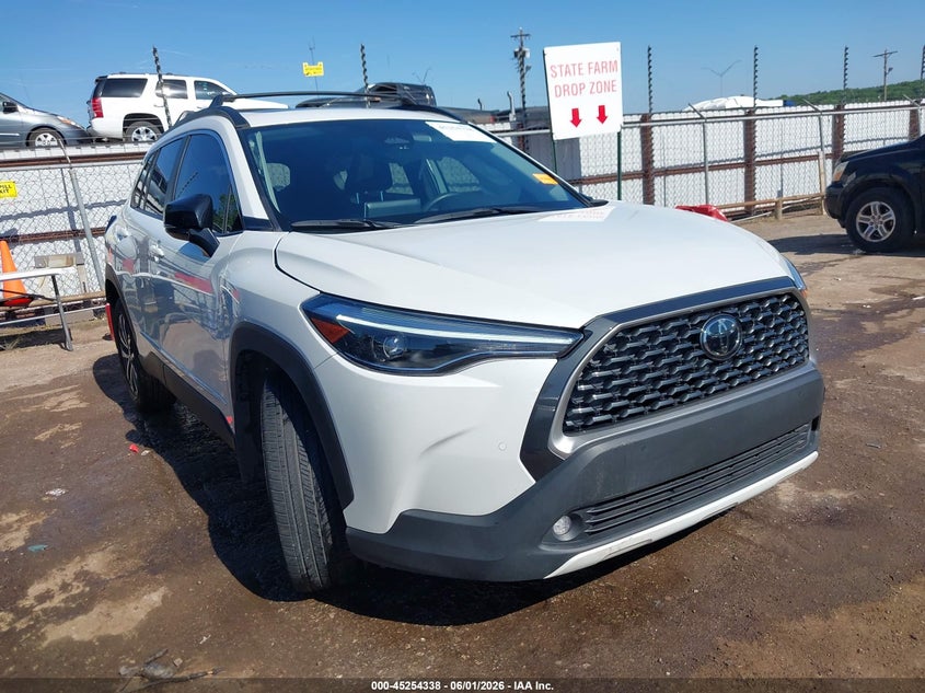 2025 TOYOTA COROLLA CROSS auction photo 1