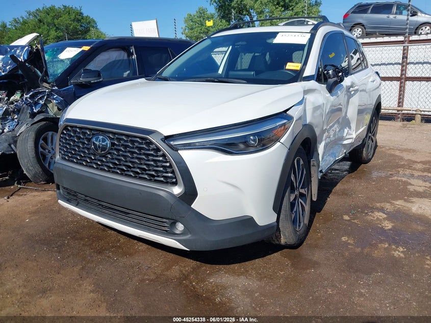 2025 TOYOTA COROLLA CROSS auction photo 2