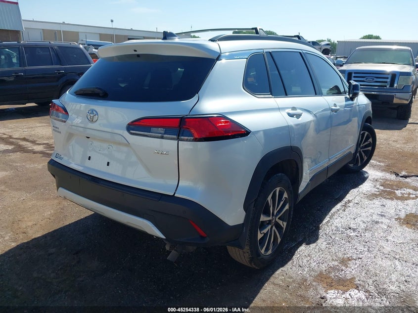 2025 TOYOTA COROLLA CROSS auction photo 4