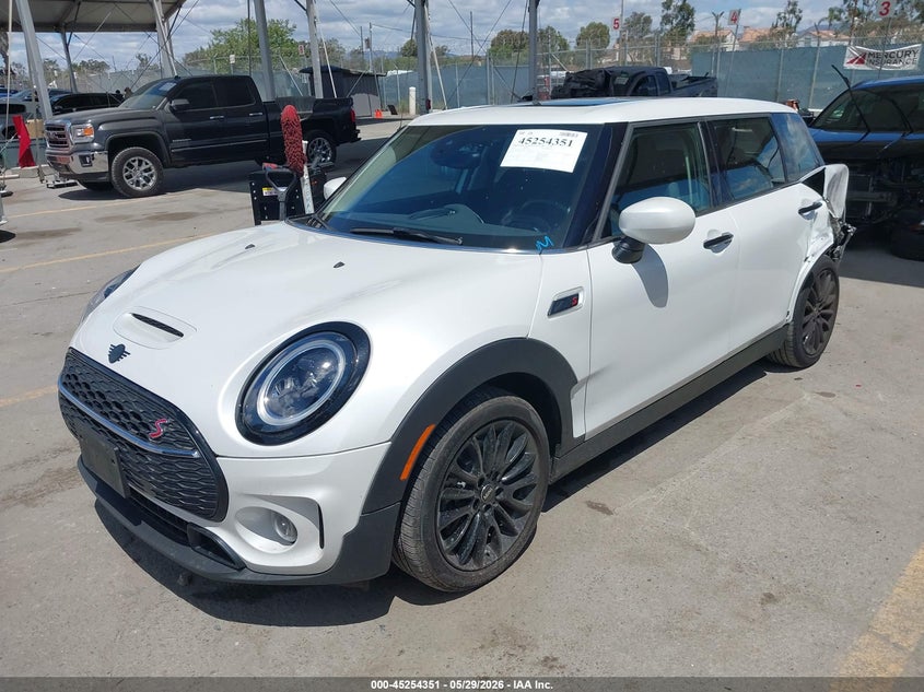 2024 MINI CLUBMAN auction photo 2