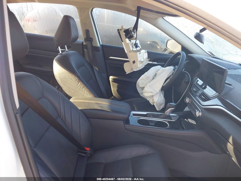 2025 NISSAN ALTIMA auction photo 5
