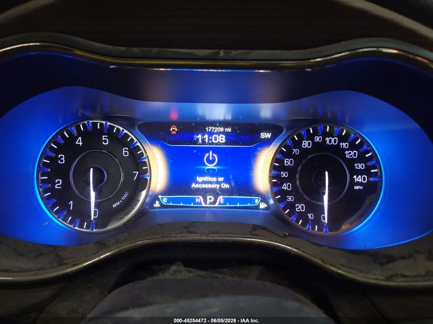 2015 Chrysler 200 C VIN: 1C3CCCCBXFN564712 Lot: 45254472