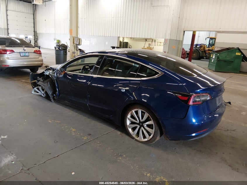 2018 TESLA MODEL 3 auction photo 3