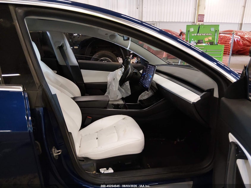 2018 TESLA MODEL 3 auction photo 5