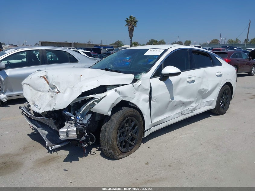Vin: knag24j75s5358208, lot: 45752497, kia k5 lxs 20252