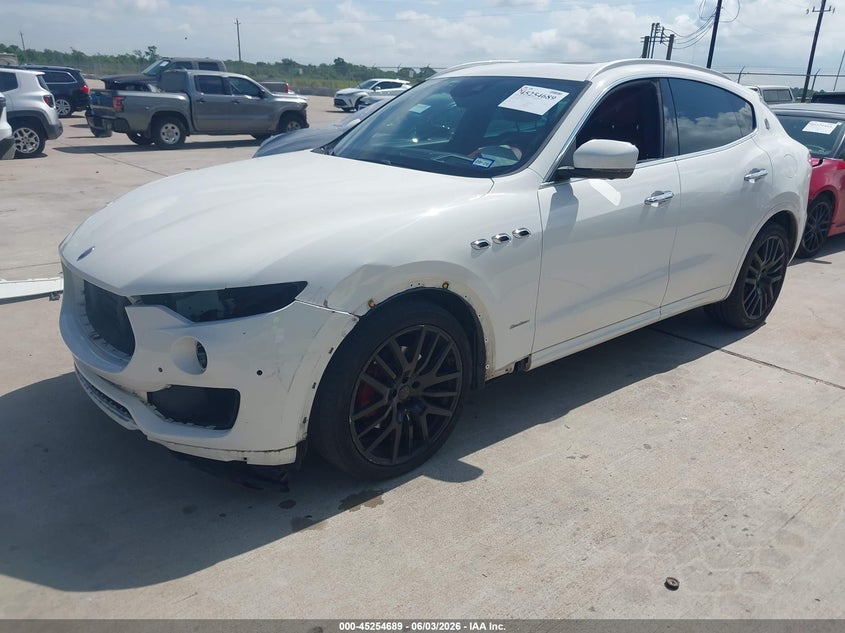 2018 MASERATI LEVANTE auction photo 2