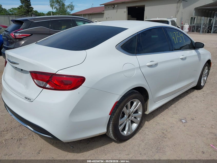 2015 CHRYSLER 200 auction photo 4