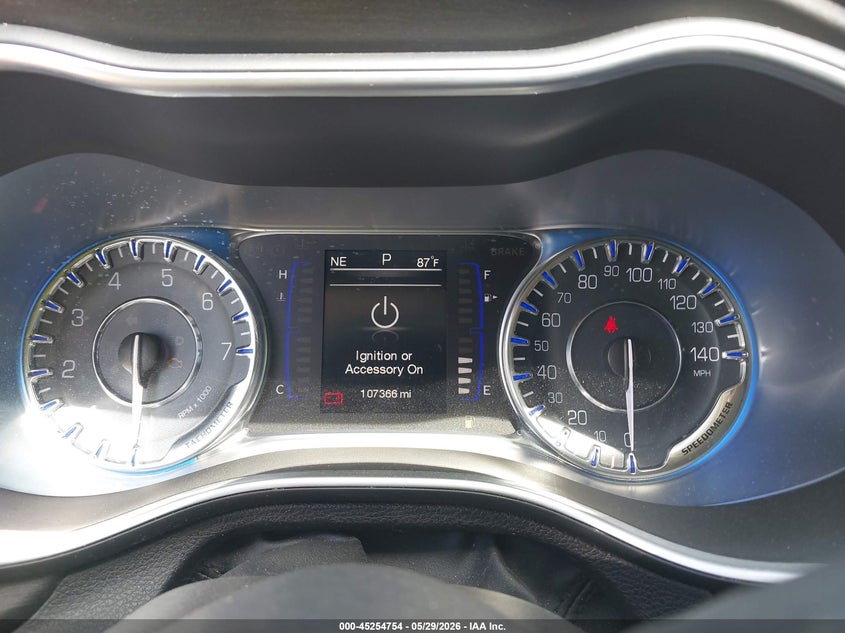 2015 CHRYSLER 200 auction photo 7