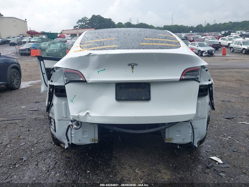 AtlanticExpress - Tesla Model Y
