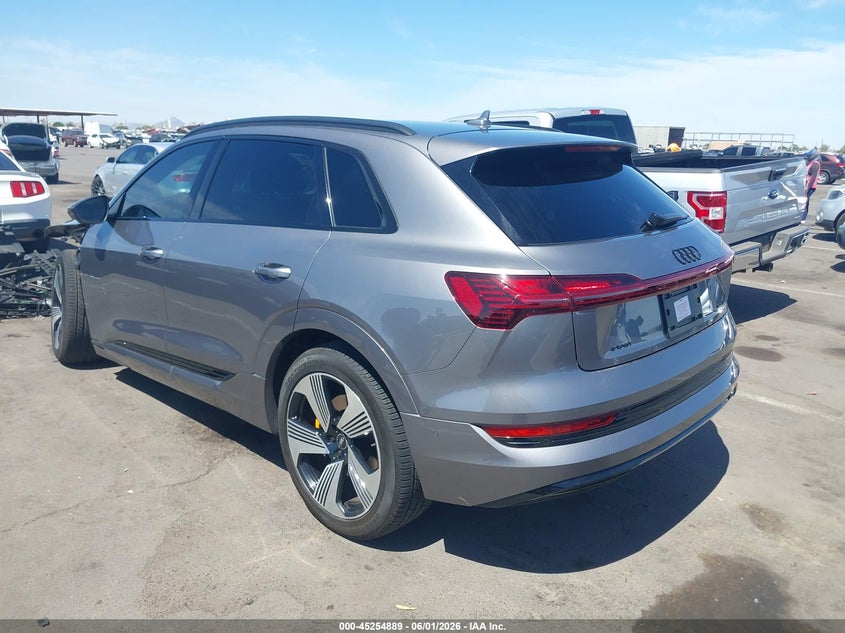 Vin: wa1laage2nb009838, lot: 45752698, audi e-tron premium plus quattro 20223