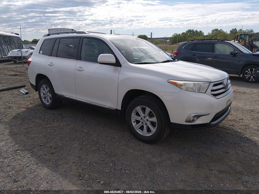 Vin: 5tdbk3eh2cs165696, lot: 45752736, toyota highlander base v6 2012 img_1