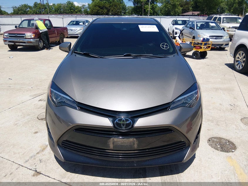 VIN 2T1BURHE7KC221198 2019 TOYOTA COROLLA LE