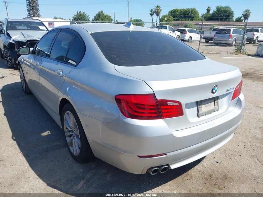 Vin: wbafr1c5xbc744412, lot: 45752781, bmw 528i 20113
