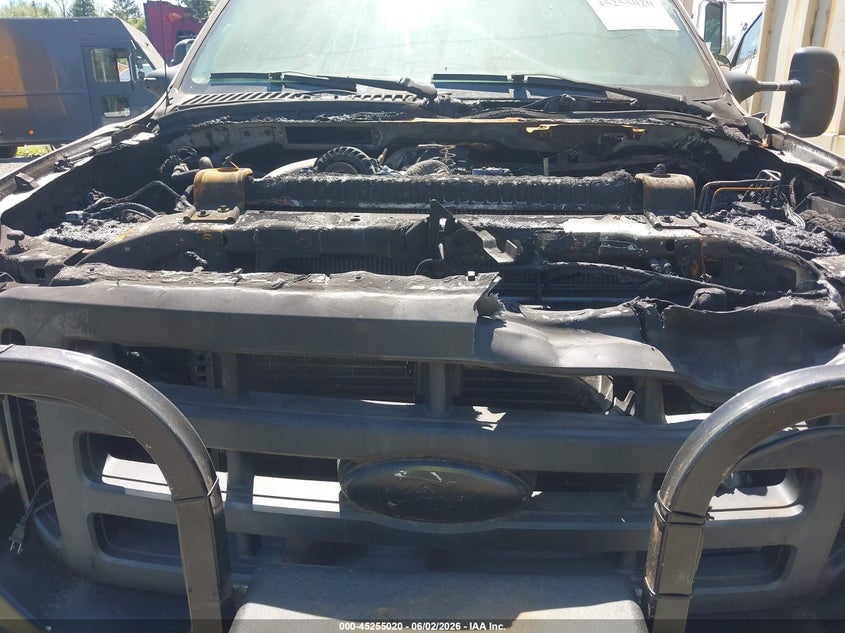 2006 Ford F-450 Chassis Xl/Xlt VIN: 1FDXF47P26ED07412 Lot: 45255020