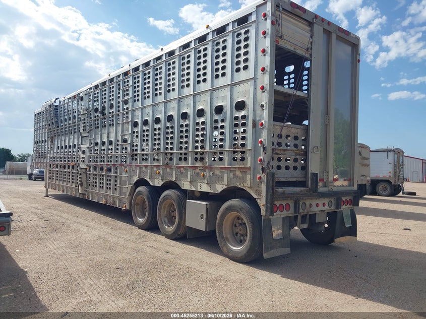 2019 WILSON TRAILER CO LIVESTOCK TRAILER auction photo 3