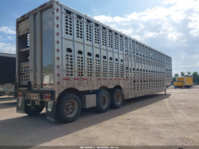 2019 WILSON TRAILER CO LIVESTOCK TRAILER auction photo 4