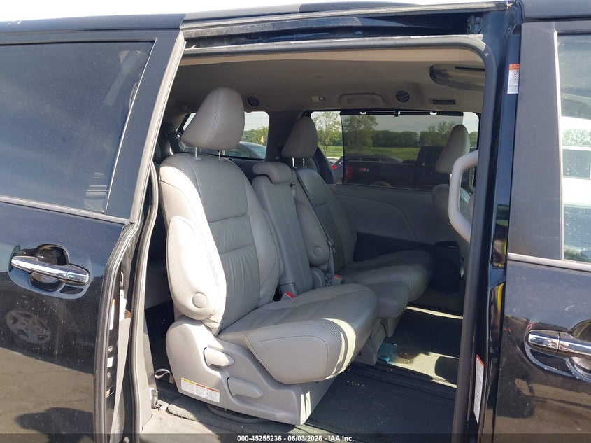 2015 Toyota Sienna Xle 8 Passenger VIN: 5TDYK3DCXFS669370 Lot: 45255236