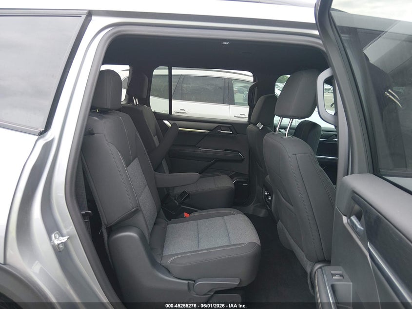 2026 GMC ACADIA auction photo 8