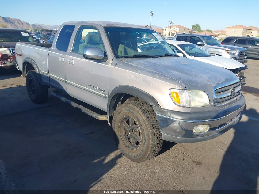 2002 TOYOTA TUNDRA SR5 V8