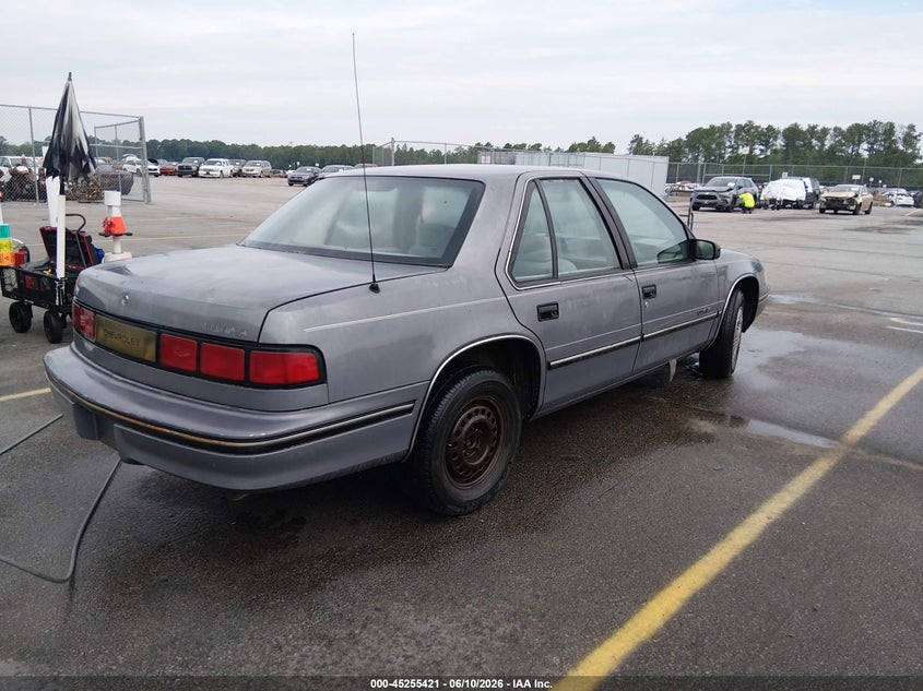 1990 CHEVROLET LUMINA auction photo 4