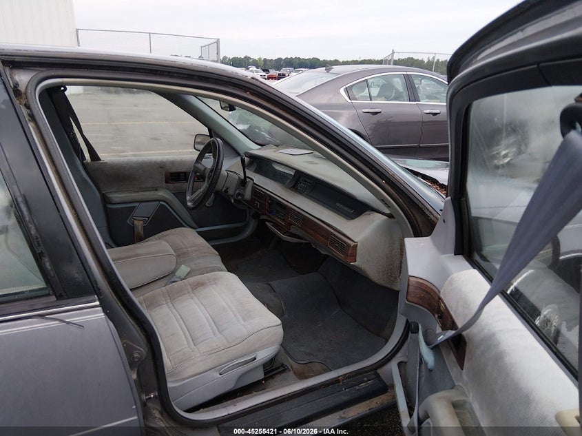 1990 CHEVROLET LUMINA auction photo 5