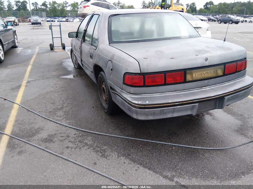 1990 CHEVROLET LUMINA auction photo 6