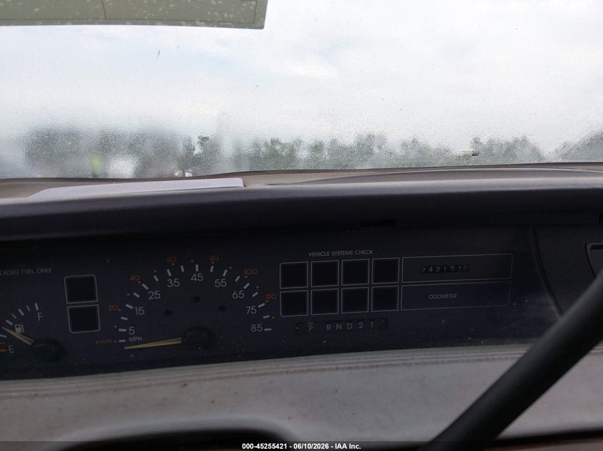 1990 CHEVROLET LUMINA auction photo 7