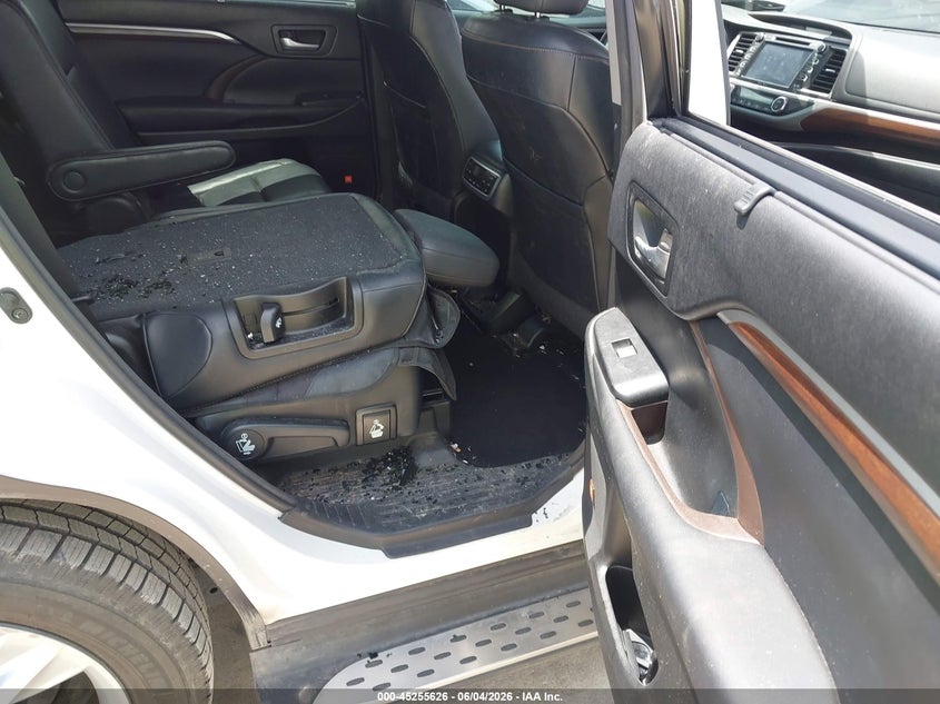 2015 Toyota Highlander Limited Platinum V6 VIN: 5TDYKRFH3FS112523 Lot: 45255626