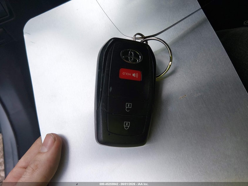 2024 Toyota Prius Le Awd-E VIN: JTDADABU7R3009109 Lot: 45255942