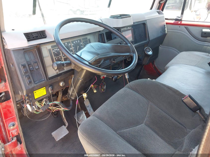 1996 International 4000 4700 VIN: 1HTSCABK3TH243296 Lot: 45255987