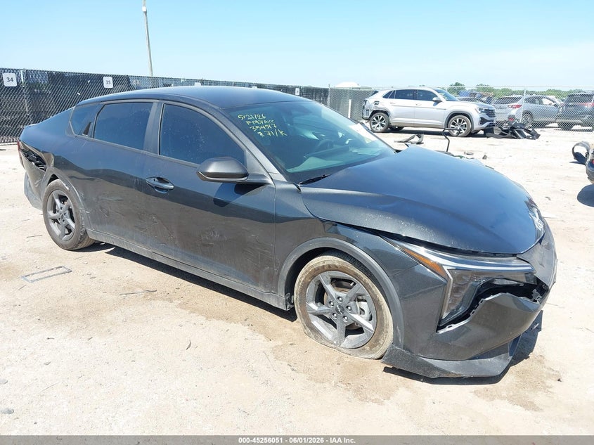 Vin: 3kpft4de0se179777, lot: 45753871, kia k4 lxs 2025 img_1