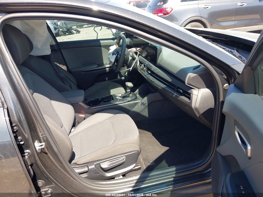 2025 KIA K4 auction photo 5