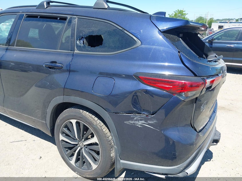 2022 Toyota Highlander Xse VIN: 5TDLZRBH1NS210802 Lot: 45256449