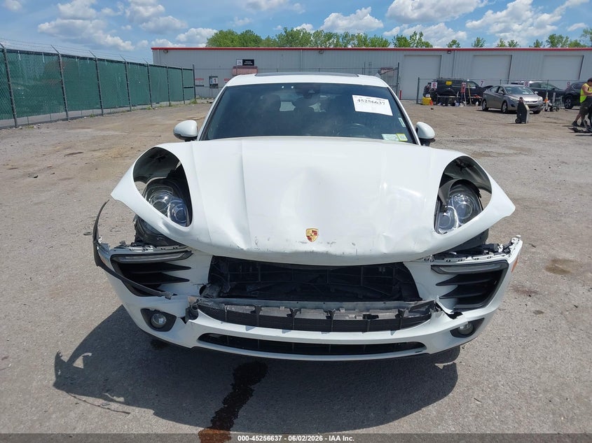 2017 Porsche Macan VIN: WP1AA2A56HLB81024 Lot: 45256637