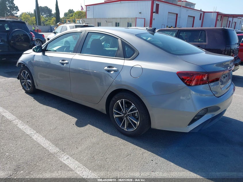 2024 KIA FORTE auction photo 3