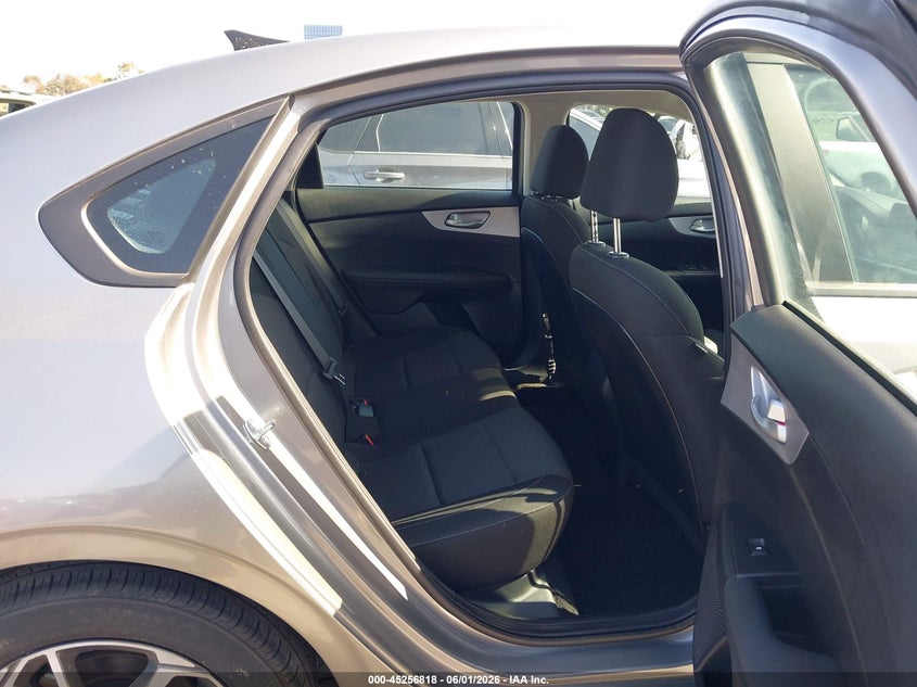 2024 KIA FORTE auction photo 8