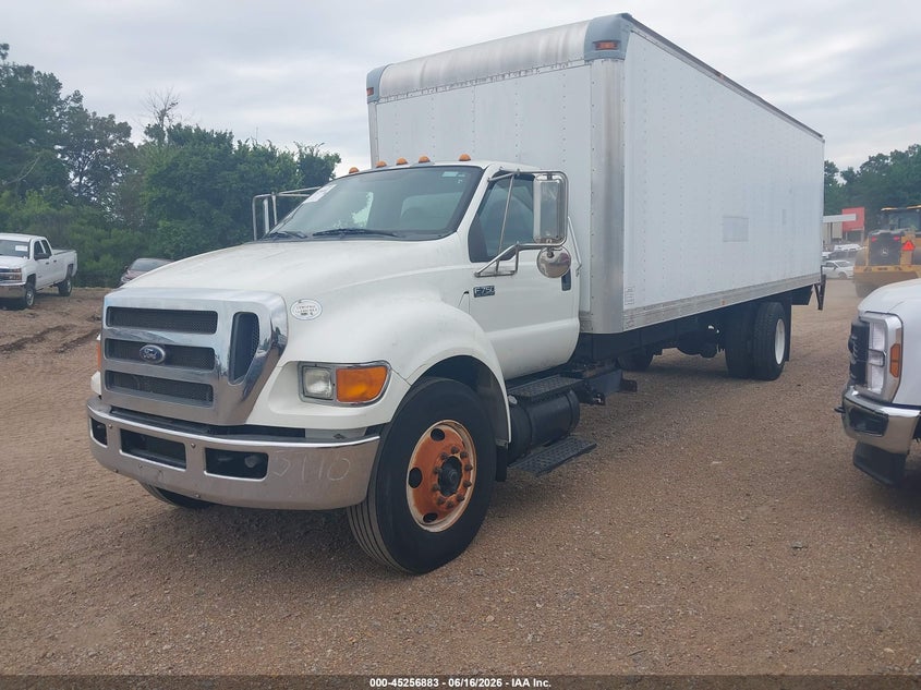 2011 FORD F-750 auction photo 2