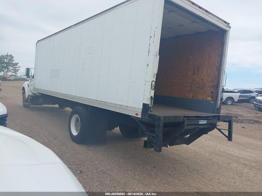 2011 FORD F-750 auction photo 3