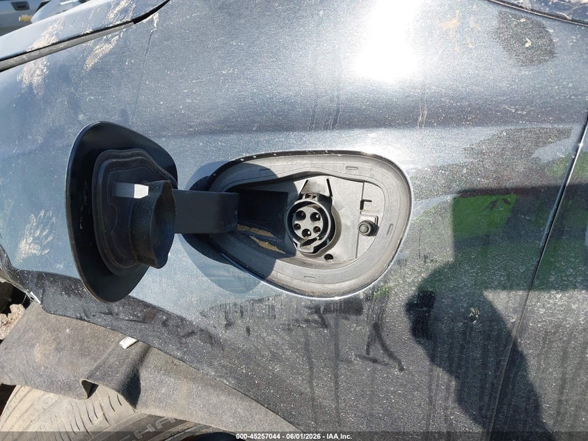 2024 Chrysler Pacifica Hybrid Premium S Appearance Pkg VIN: 2C4RC1S7XRR102777 Lot: 45257044