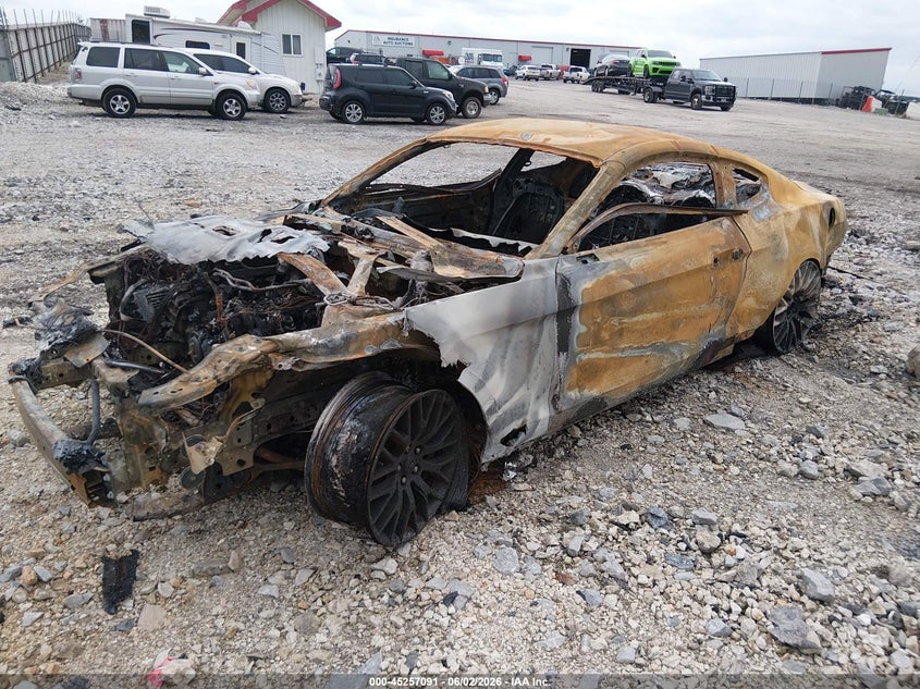 2020 FORD MUSTANG auction photo 2