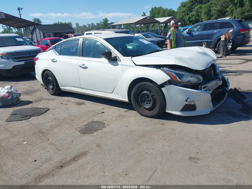 2020 Nissan Altima