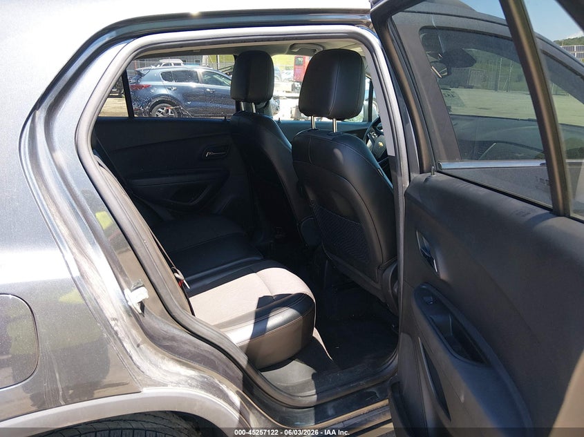 VIN KL7CJPSB4JB685477 2018 CHEVROLET TRAX LT
