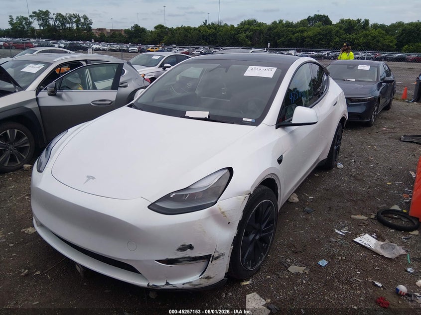 Vin: 7saygaee6rf157042, lot: 45754974, tesla model y long range dual motor all-wheel drive 20242