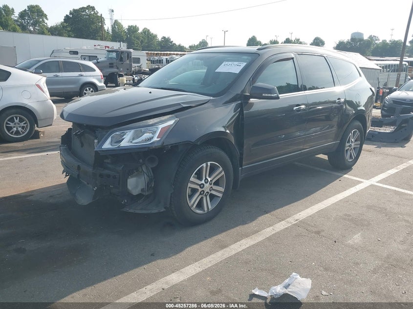 2015 CHEVROLET TRAVERSE auction photo 2